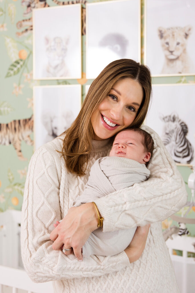 newborn photography dallas taking gorgeous photos of mom and baby