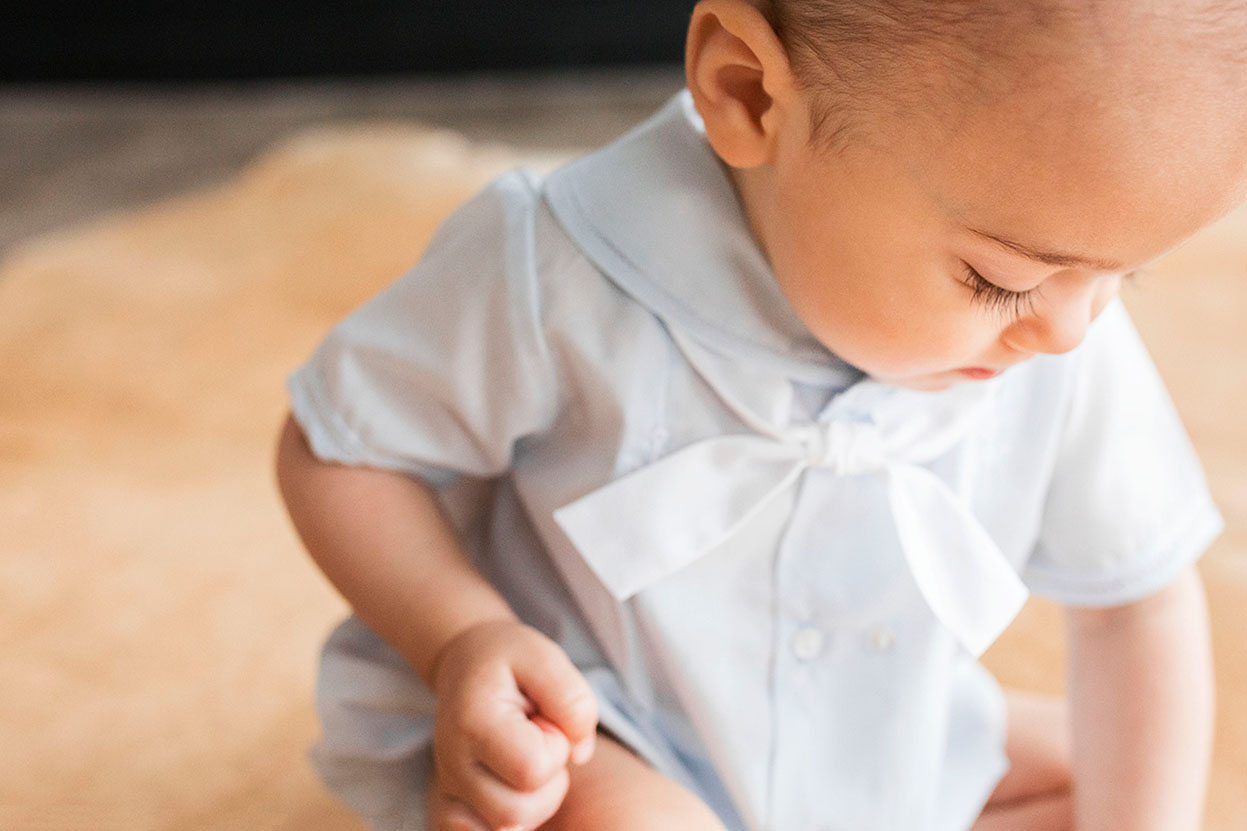 birthday photo near me showing details of the baby