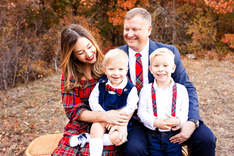 family photos near plano at Arbor Hills Nature preserve