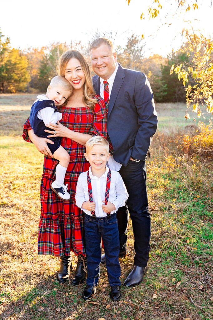 plano photographer near me taking goregous photos during golden hour