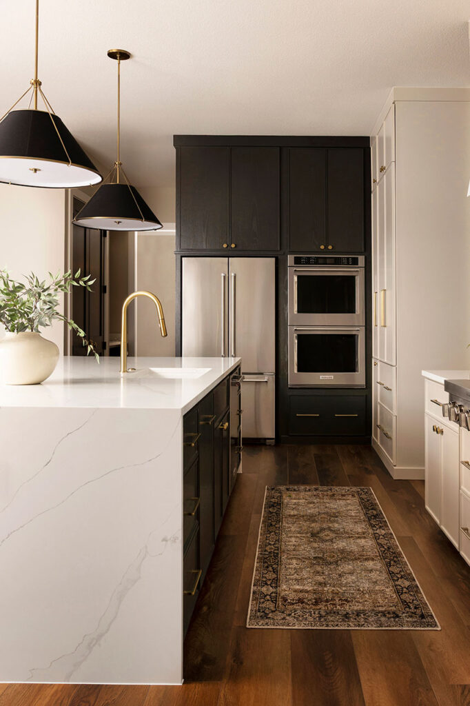 modern and sleek waterfall island in a dallas interior session with modern vibers