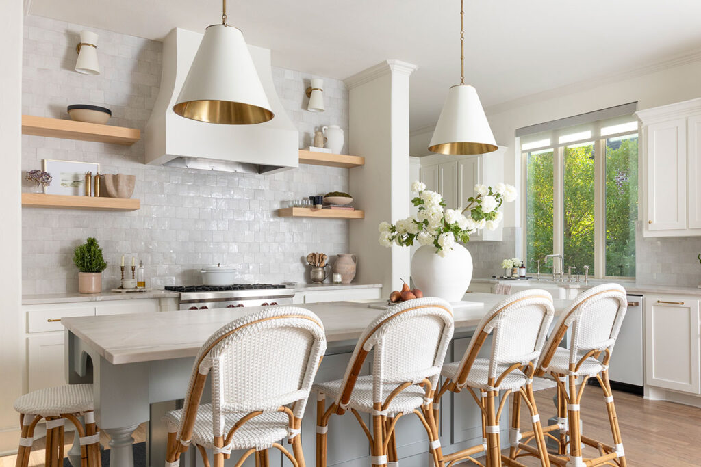 Dallas custom kitchen with white countertops and furnishings