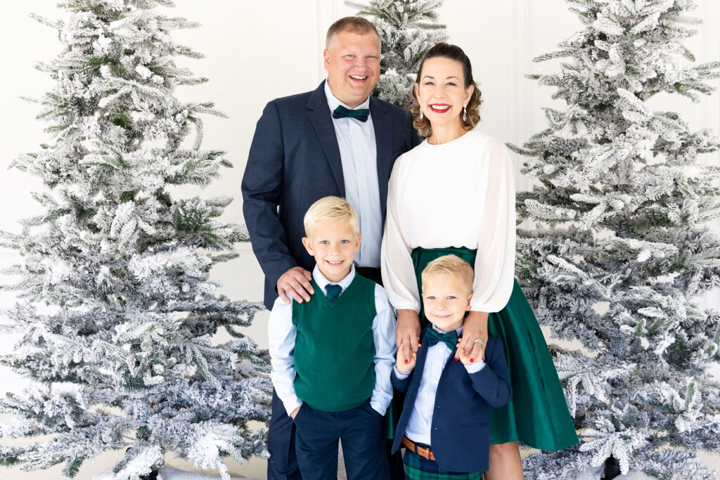 dallas photographer studio mini session with christmas trees