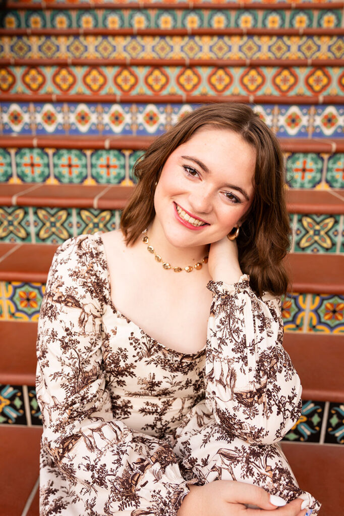 dallas senior photos near me of a girl on stairs