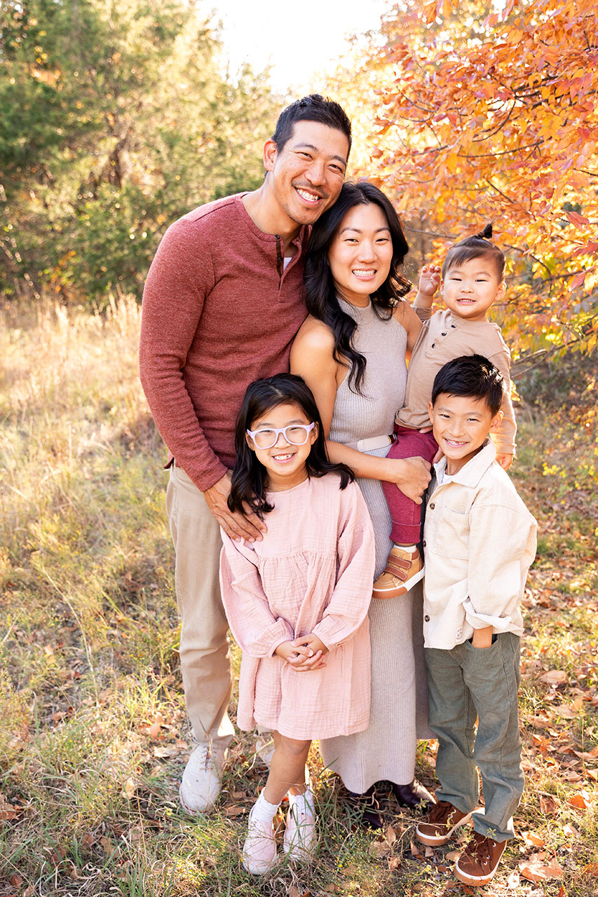 family photos in dallas during golden hour at arbor hills