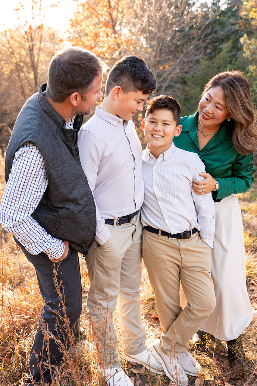 golden hour family photos at arbor hills