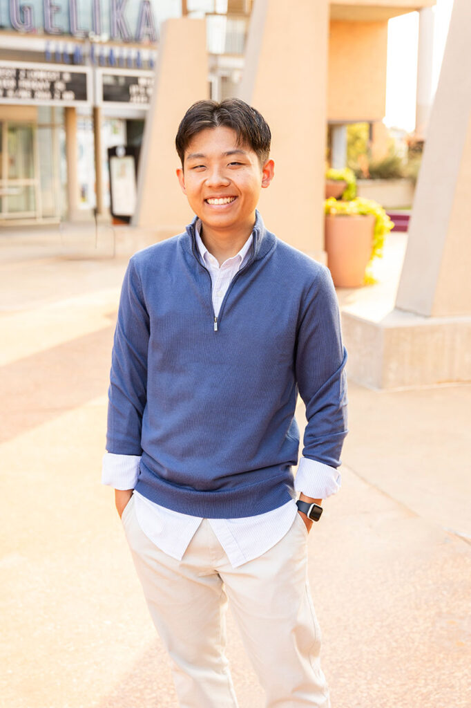 frisco senior photographer who also shoots in plano and dallas